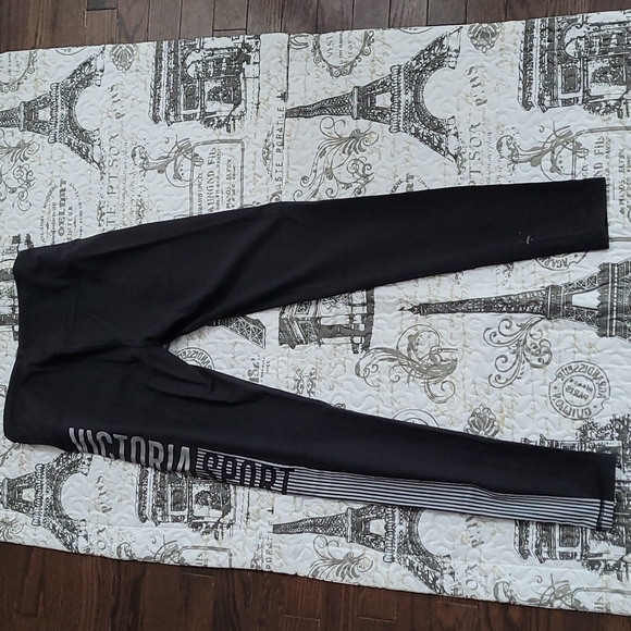 Victoria Secrets leggings - Picture 4 of 6